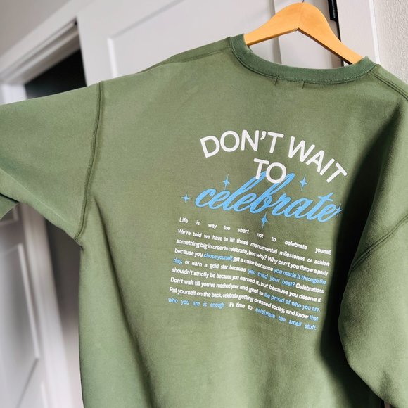 Green Sweatshirt with Motivational Print - Picture 2 of 5